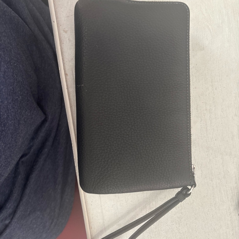 Coach Chalk White and Black Leather Zip Wallet - Picture 2 of 4